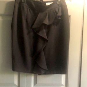 Black skirt,new with no tag